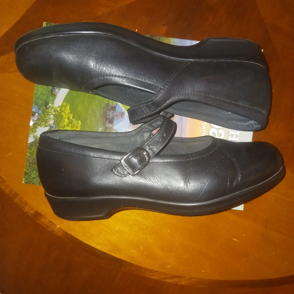SAS Black Flats - Picture 5 of 5
